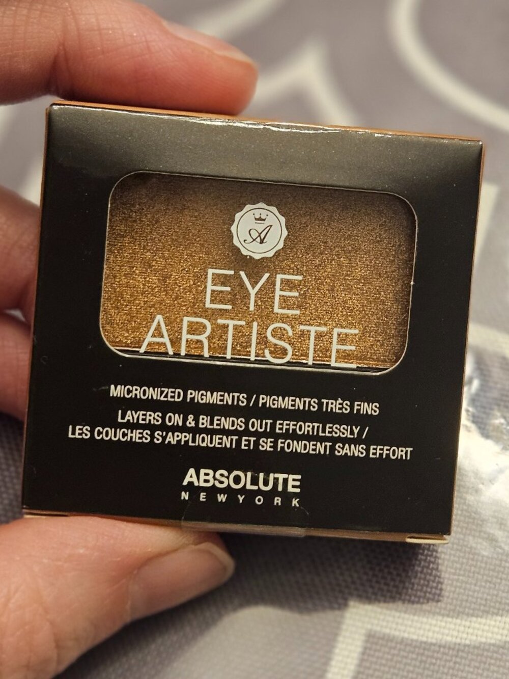 Absolute NY Eye Artiste Micronized Pigments Shimmery Eyeshadow V.I.P. / VIP